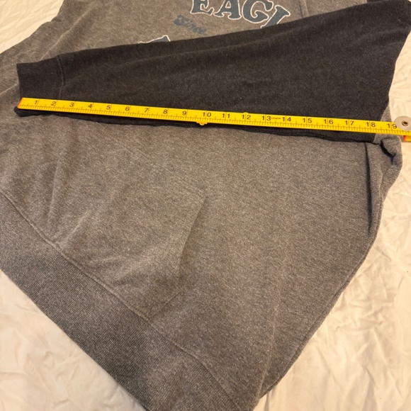 NFL Team Apparel Women’s Philadelphia Eagles Raglan Hoodie - Picture 7 of 9